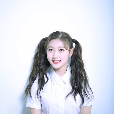 이달의소녀[LOONA] - 데뷰 프로필 초고화질 화보 13장
