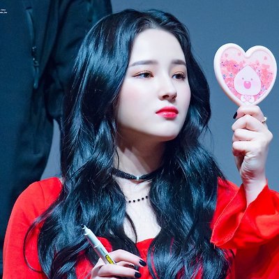 꼭 CG 같은 모모랜드 낸시, 용산 팬싸인회