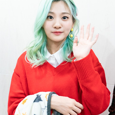2019.10.13 볼빨간사춘기 김포공항 입국 직찍 by ickle