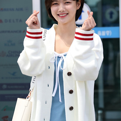 김유정 공항패션 초고화질 사진 13장