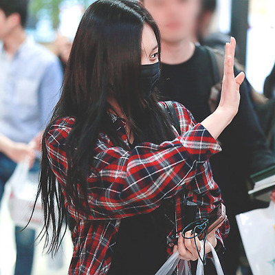 2018.04.15 김포공항 입국 엄지 Pic