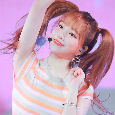 아이즈원 조유리 골든 디스크 고화질 사진 13장