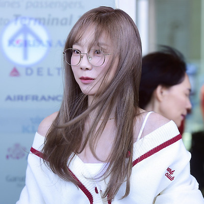 소녀시대 태연 공항패션 고화질 사진 8장