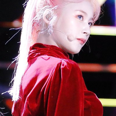 치명적인 트와이스 사나 핑크 모먼트 직찍들