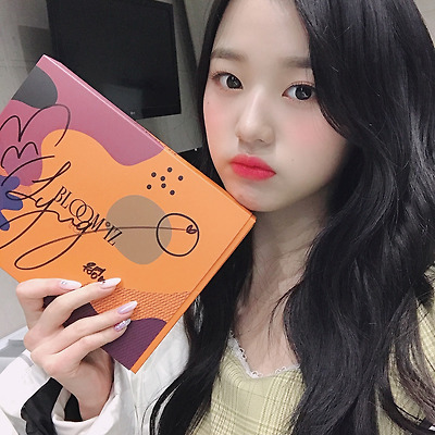 [아이즈원 사인음반] 권은비, 미야와키 사쿠라, 강혜원, 최예나, 이채연, 김채원, 김민주, 야부키 나코, 혼다 히토미, 조유리, 안유진, 장원영