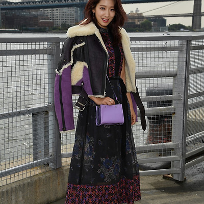 박신혜 코치 2017 SS 뉴욕 패션위크 고화질 사진 4장