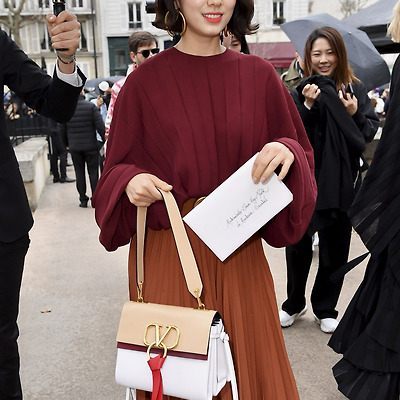 박신혜 파리패션위크 발렌티노 2019 F_W 컬렉션 고화질 사진 4장
