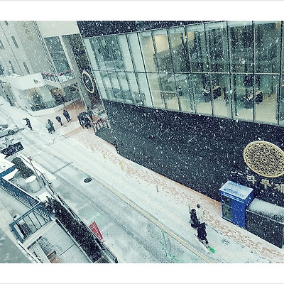 눈오는 날, 명동(feat.신세계백화점)