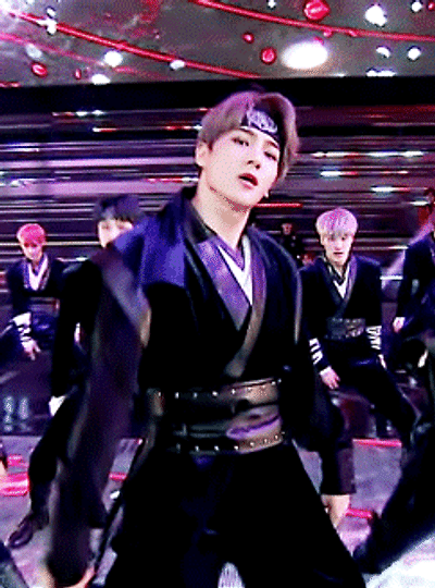 더보이즈(THE BOYZ) 움짤 - 로드 투 킹덤 1회 대면식 '90초 퍼포먼스'