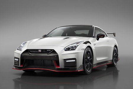 "닛산 고질라 역사속으로..." 닛산, 스포츠카 'GT-R R35' 18년 만에 단종 확정. 후속 R36 출시될까?