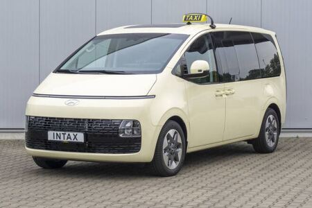 "미니밴 택시로 공략한다" 현대차, 독일 택시 라인업에 MPV '스타리아' 추가
