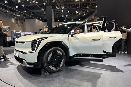 "엔트리 7,385만원 부터!" 가격 유출된 기아 전기 SUV 'EV9', 내달 3일 출시 및 계약 시작