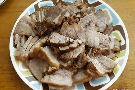 고기의 계절 - 돼지 피크닉 숄더 수육, 햄, 비프 척 스테이크