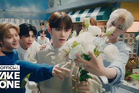 'In Bloom' MV