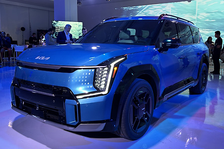 "기아에서 가장 쎈놈 온다" 600마력 고성능 전기 SUV 'EV9 GT' 2025년 상반기 출시