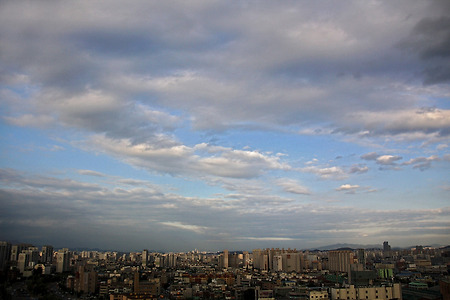 구름 멋진 날 (베란다. 2012.06.27.수)