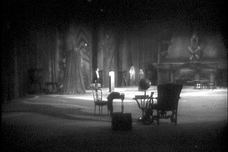 장 엡스탱의 <어셔가의 몰락> - 공간으로 환기된 분위기가 압도적인 영화