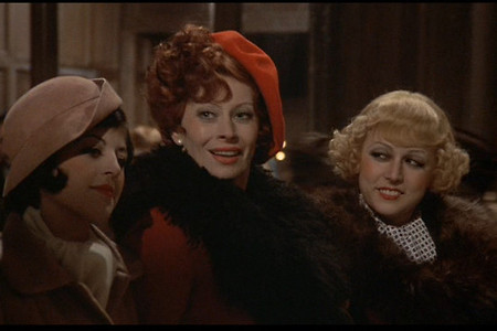 기억과 환상이 혼재된 과거를 찾아가는 여정