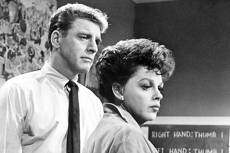 [리뷰] 존 카사베츠의 <기다리는 아이>