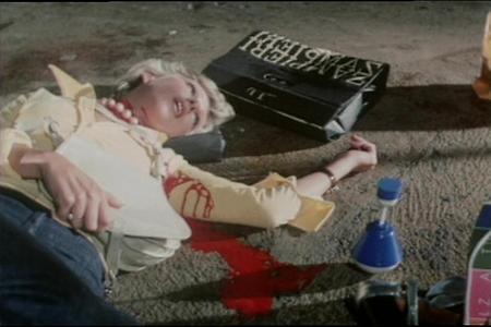 마리오 바바의 가장 파괴적이고 음울한 로드 무비, &lsquo;미친개들&rsquo;