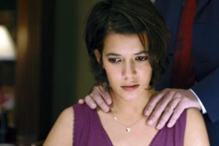 내 곁엔 늘 악마가 꿈틀거린다 - 클로드 샤브롤의 <악의 꽃>