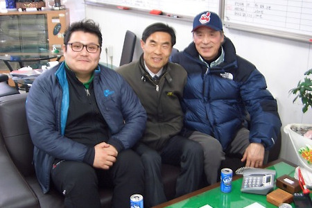 인기연예인을 만난것 같네요!(창원에서 오신 고객님-무쏘스포츠차량을 판매하며)