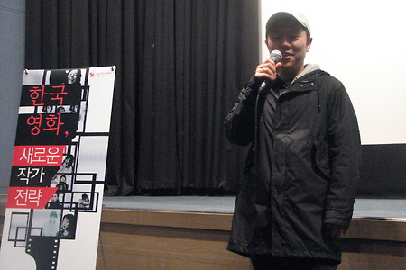 &ldquo;낭만적 접근보단 제 어린 시절을 반추해보고 싶었다&rdquo;