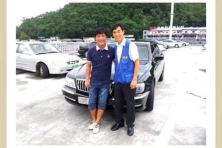 <전북 전주에서 오셔서 뉴에쿠스 차량을 구입하신 고객님><SM520V 중고차량과의 대차에 대해 ><믿고 신뢰할 만한 중고차딜러가 있다면 전국에서 고객님이 오십니다>