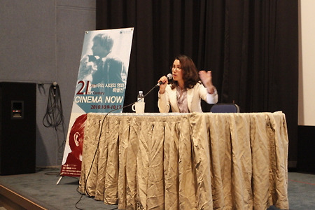 알렉산드르 소쿠로프의 세계