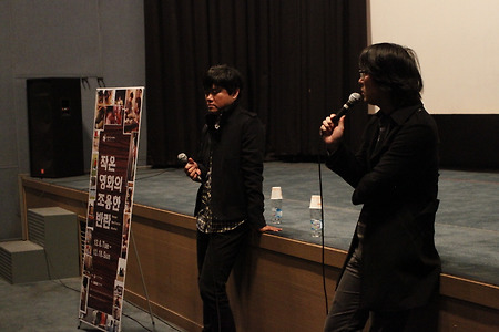 &ldquo;주인공의 내외면의 중첩된 흉터 이미지를 그렸다&rdquo;