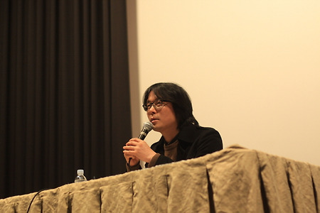 "영화적인 게 무엇인지 생각해보게 하는 영화"