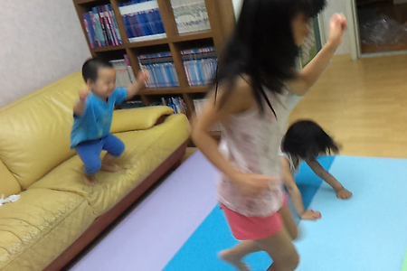[아이들의 기쁨과 행복, 작은일상에서의 행복, 아파트층간소음매트, 아파트층간해결책, 아이들의 동심,