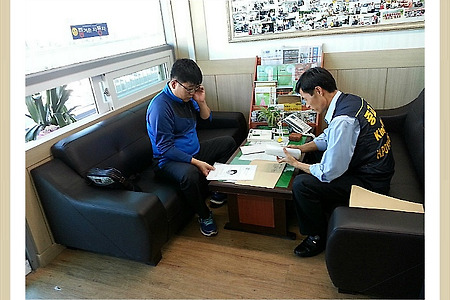 <인천에서 방문해 주신 수출고객님-우즈베키스탄뉴엑센트차량 수출><엑센트차량의 공식연비와 차량가격>