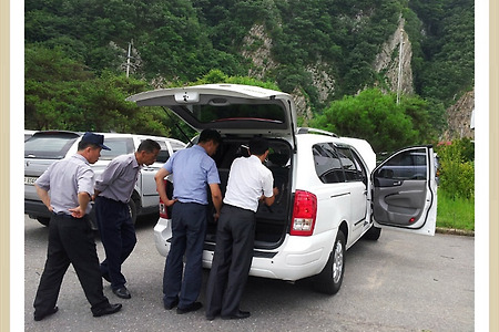 [충북, 영동에서 방문해 주신 고려화약 고객님-뉴카니발R리무진 차량 판매, 영동 고려화약, 트라제XG, 전국 중고차매매알선, 믿을수 있는 중고차추천딜러,