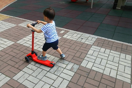 [31개월 남아] 킥보드 잘 탈 수 있을까요 , 큐텐발 21세기 스쿠터 킥보드 구매 후기