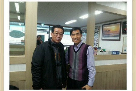 <'2013년 스무번째 고객님-충남 금산에서 방문해 주신 고객님><로체 이노베이션 차량을 판매하며-형님의 소개><사랑하는 친형님 고맙습니다!>