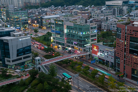 서판교 야경 담기