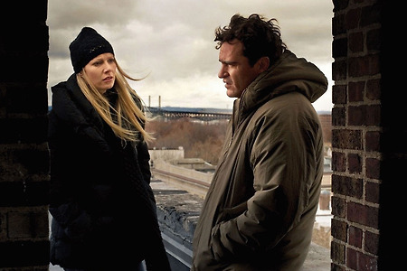 [리뷰]육지와 바다 사이에서 흔들리며 - 제임스 그레이의 <투 러버스>