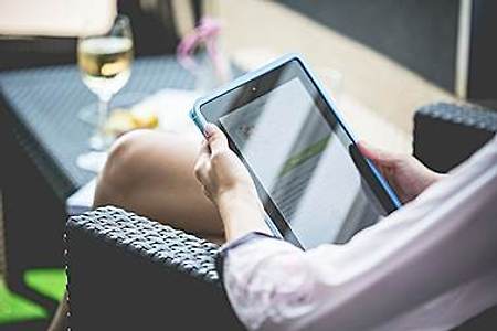 아이패드 테블릿 타블렛 ipad 인터넷 애플 터치 디스플레이 이동 듣기 모바일 디지털 - 무료이미지