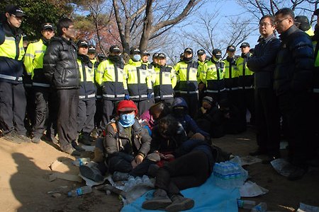 [성명] 설 전야, 추모조차 짓밟는 공권력을 규탄한다