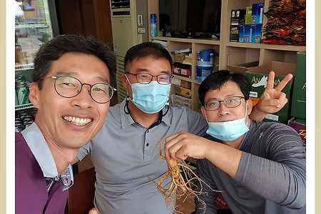 천안당 호두과자 보령점 들렀습니다. 선물로 주어진 소중한 인생을 잘~ 살아가는 친구들...