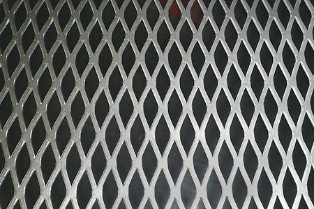 플랫 익스펜디드메탈의 특징 (Flattend EX메탈, 철망)