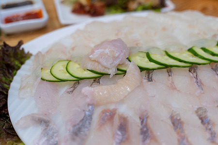 연안부두 맘모스회센터 14번집