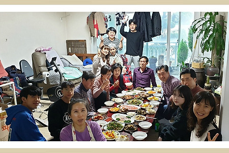 " 올 해도 다시  꽃은 피었습니다. " 어머니 생신 81년의 인생