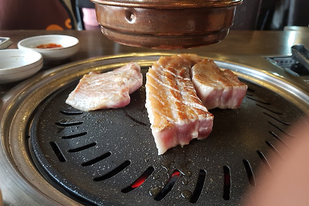 [신설동] 통삼겹살 항정살 목살  다 맛집 육전식당