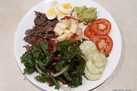 차드 샐러드 with 비프 (Chard Salad with Stir-Fried Beef)