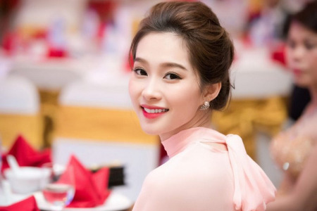 베트남에서 가장 예쁜 여자 연예인 TOP 10