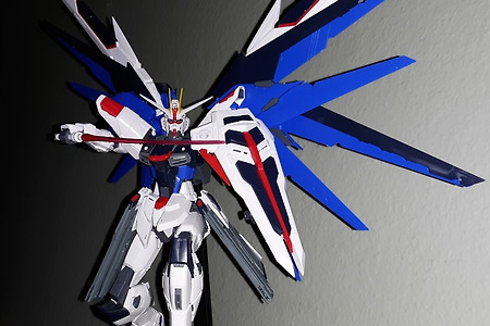 반다이 프리덤 건담 조립완성 Bandai Hobby MG Freedom Gundam (Ver. 2.0) Gundam Seed 1/100