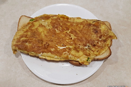 Folded Cheese Omelet - 일취월장 막둥 넷째의 음식솜씨