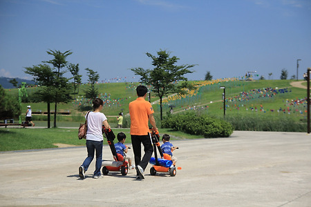 연인과 가족들 (평화누리공원. 2011.08.21.일)